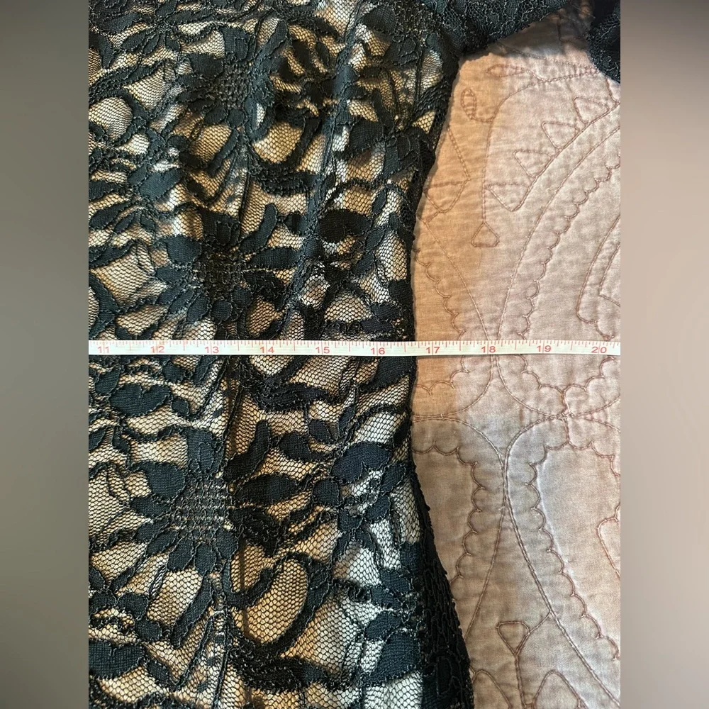 Calvin Klein Elegant Black Lace Dress - 14 - Picture 5 of 11